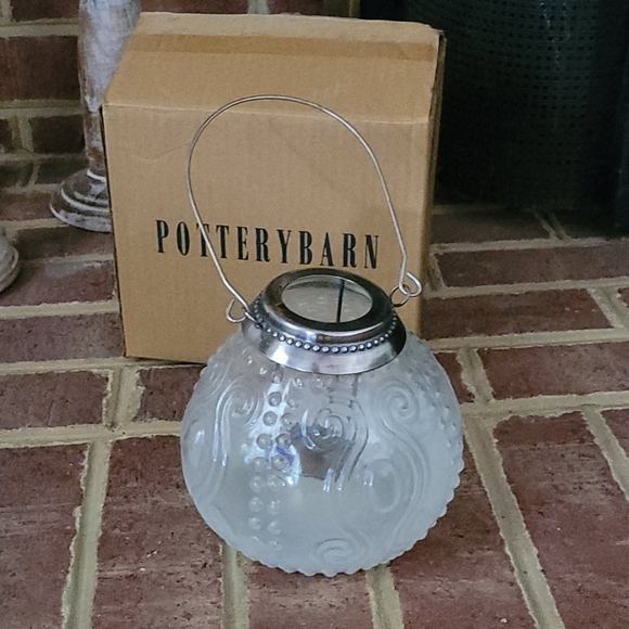 Tealight holder
